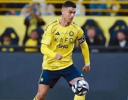 快船最新伤病报告：哈登右肩酸痛 对阵尼克斯出战成疑